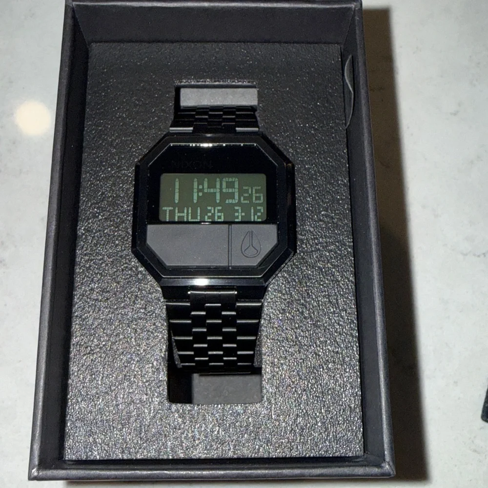 Nixon New in Box Re-Run watch in the 